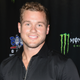 Illustration for article titled Sources Say: Virgin Colton Underwood Will Very Likely Bone on iThe Bachelor/iem/em